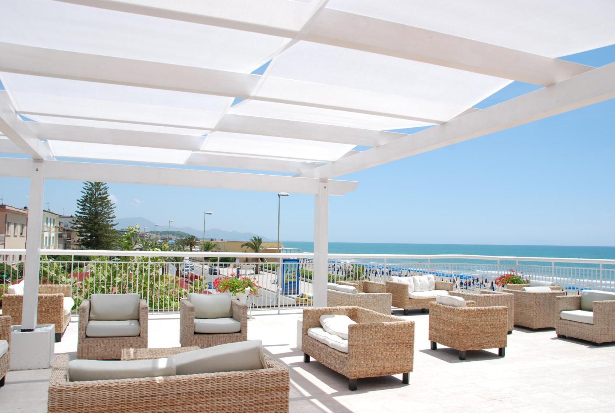 Hotel Villa Eleonora Scauri  Exterior photo