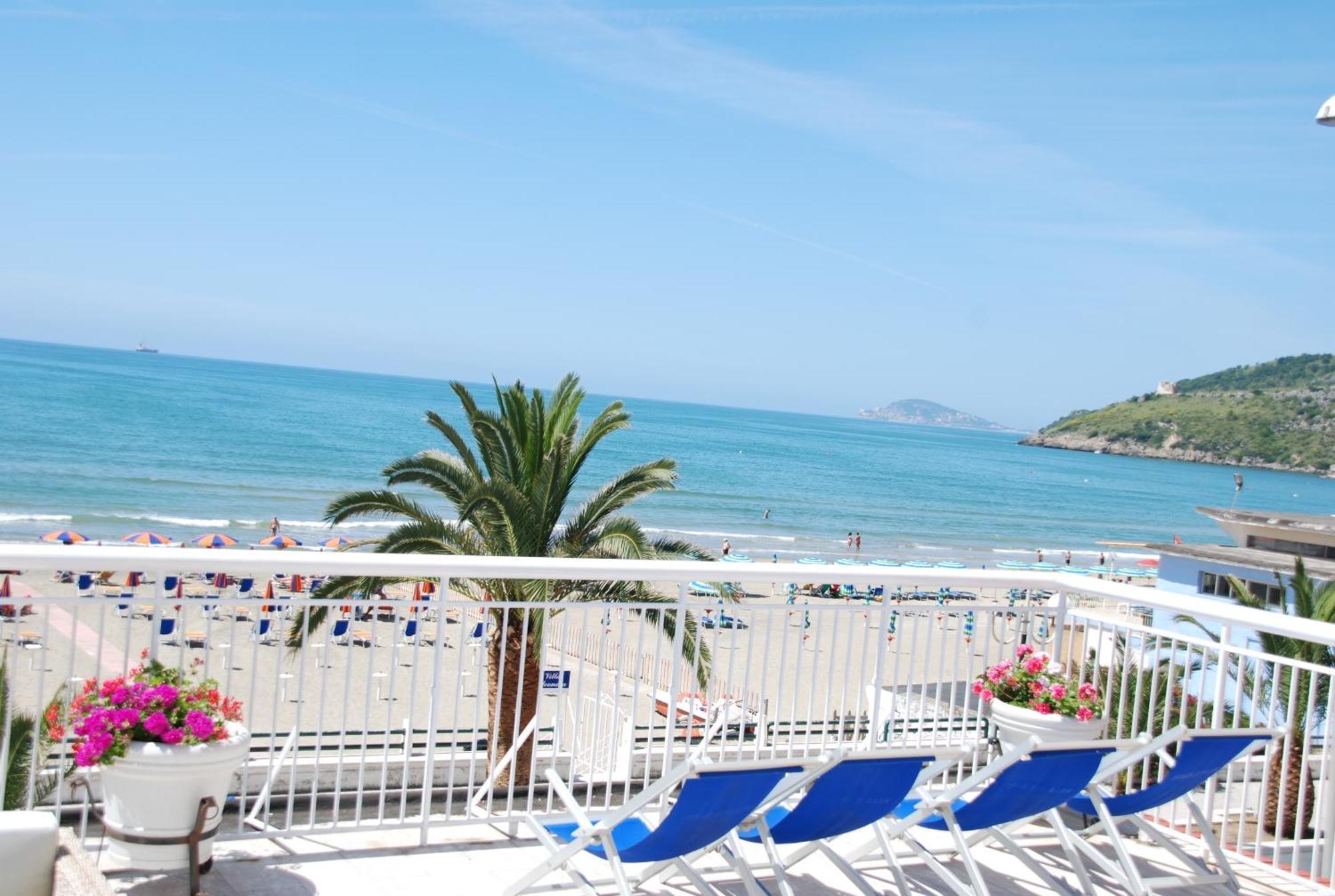 Hotel Villa Eleonora Scauri  Exterior photo