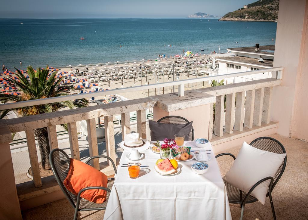 Hotel Villa Eleonora Scauri  Exterior photo