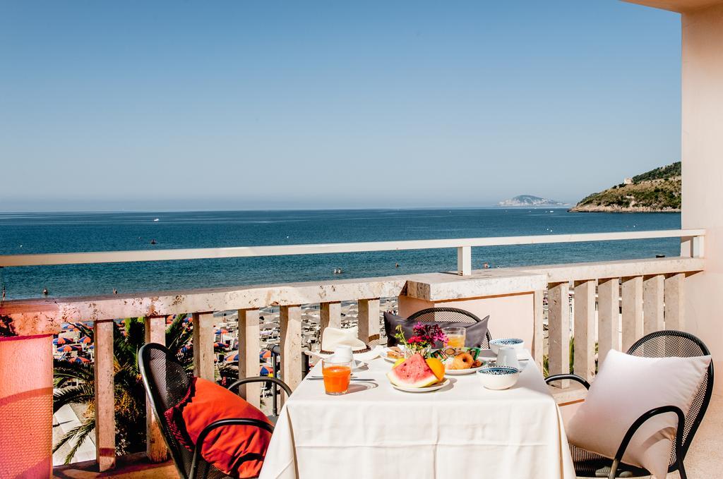 Hotel Villa Eleonora Scauri  Exterior photo